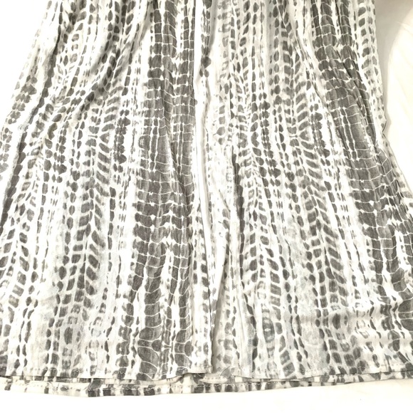 Love Is For Eternity maxi cover-up in a white and gray color combo- L - Picture 11 of 13